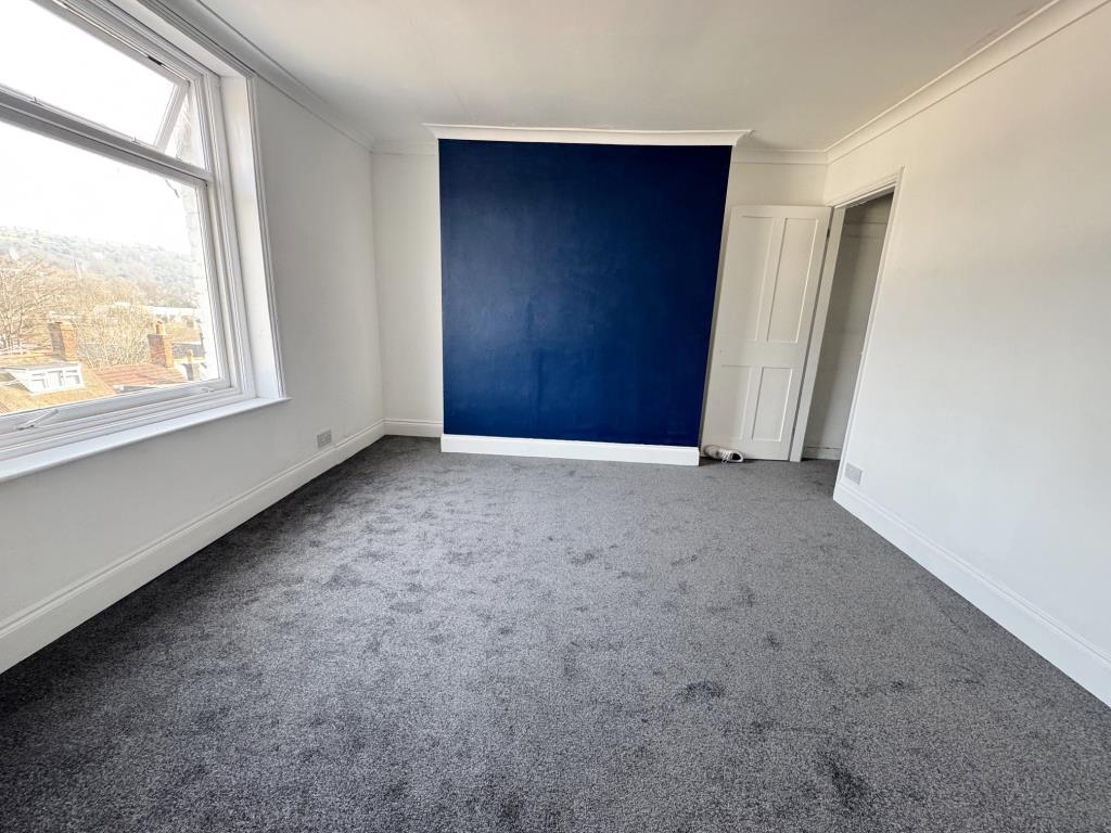 Lot: 91 - FOUR STOREY PROPERTY WITH POTENTIAL - Second floor room 1